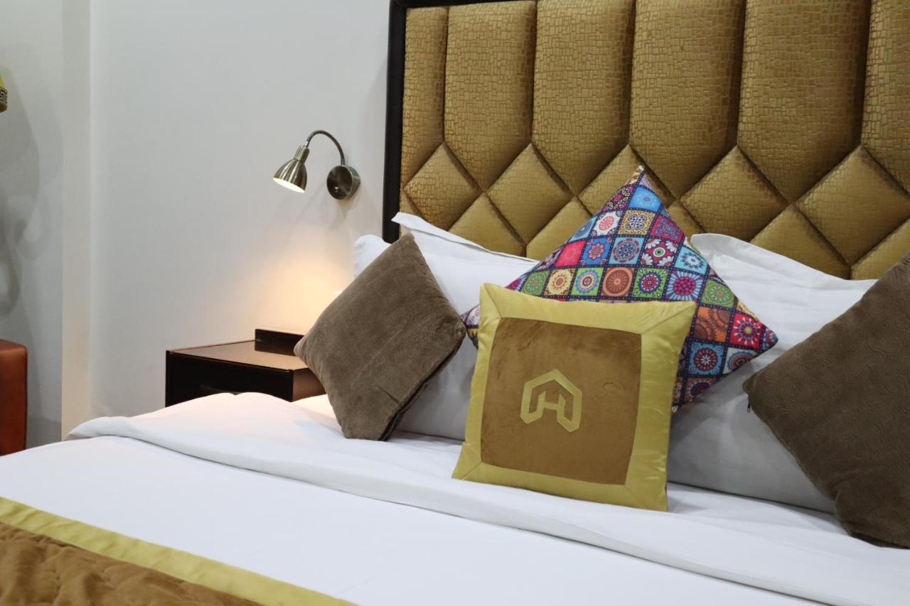 Hayyat Luxury Hotel Suites ラホール エクステリア 写真
